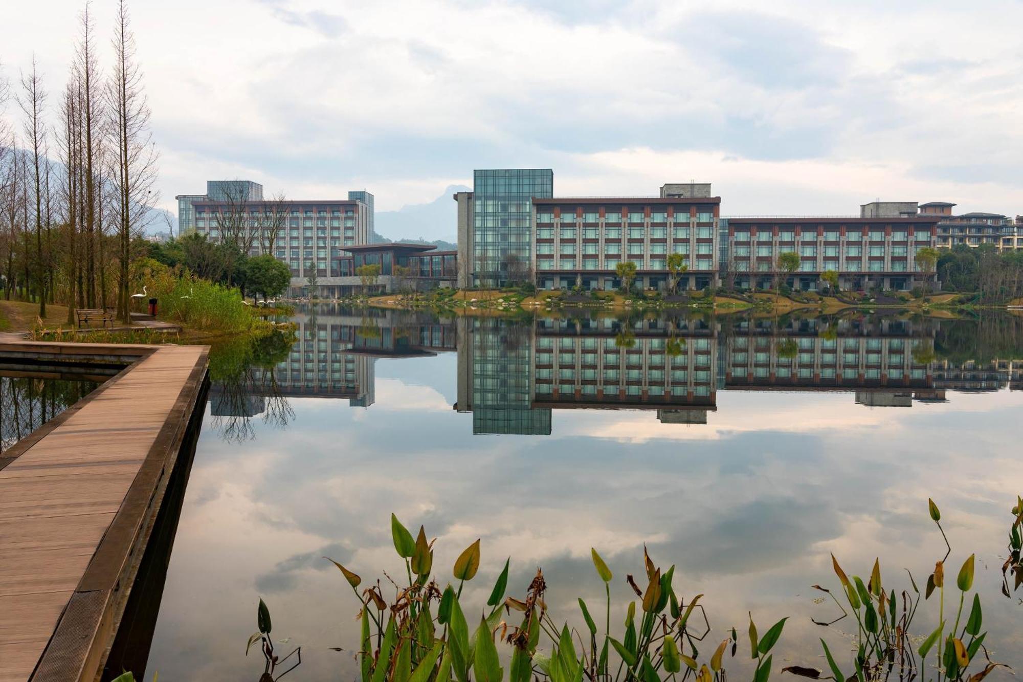 Le Meridien Emei Mountain Resort Emeishan Εξωτερικό φωτογραφία