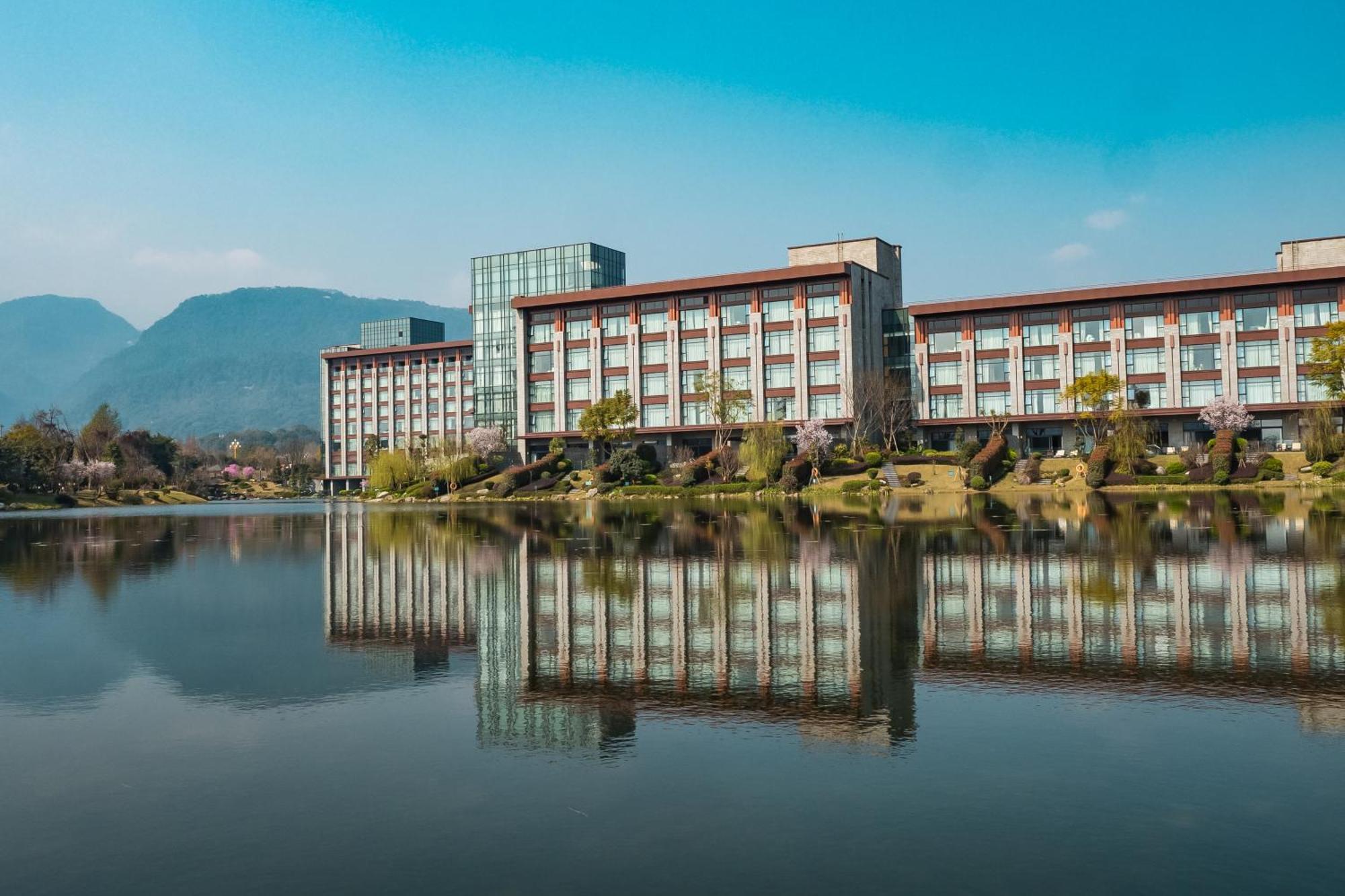 Le Meridien Emei Mountain Resort Emeishan Εξωτερικό φωτογραφία